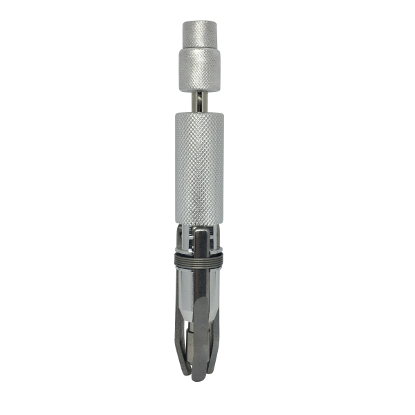 Adjustable-pipe-reamer-with-drill