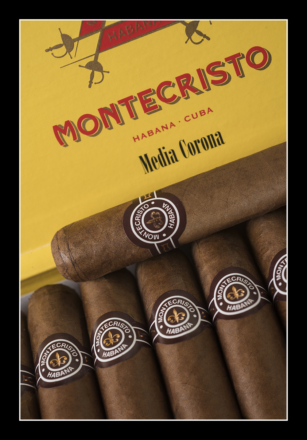Montecristo Media Corona - 25 Box