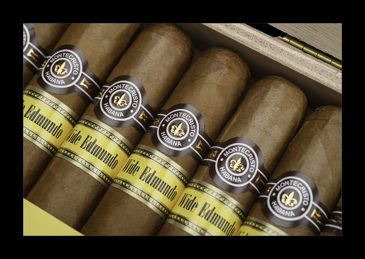 Montecristo Wide Edmundo - 10 Box